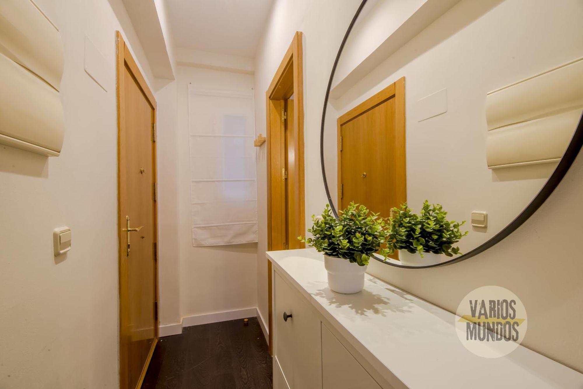 Tiny Apt Para 3Pax En La Plaza De Chueca Madrid Exterior photo